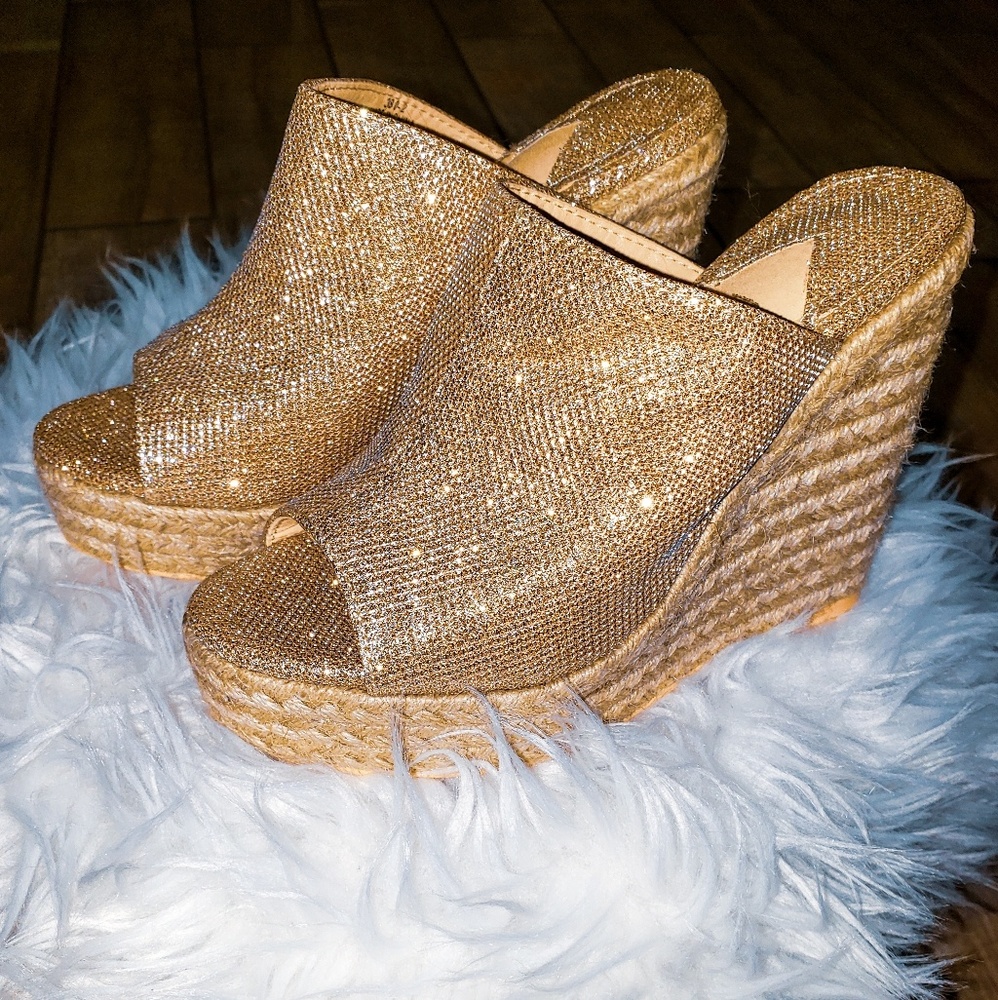 SALE 🔥 Fancy Girl 🔥gold - Picture 2 of 4